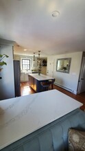 14 Oak St, Unit 2 in Somerville, MA - Building Photo - Building Photo