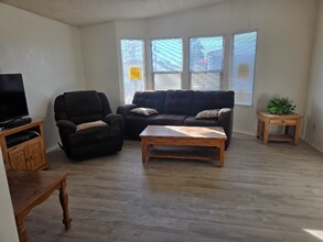 1840 E Torrey Pines Ln in Chandler, AZ - Foto de edificio - Building Photo