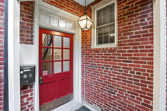 2302 Colston Dr in Silver Spring, MD - Building Photo - Building Photo
