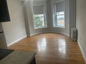 98 Gordon St in Boston, MA - Building Photo