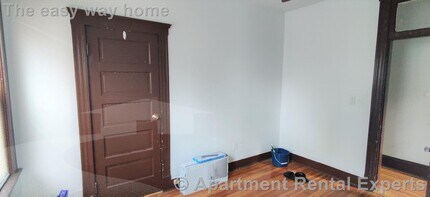 122 Columbia St, Unit #2 in Cambridge, MA - Foto de edificio - Building Photo