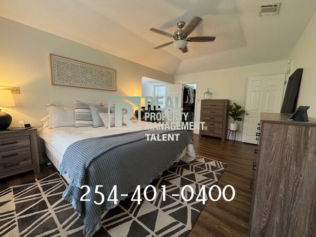 property at 117 Moses Manor Dr