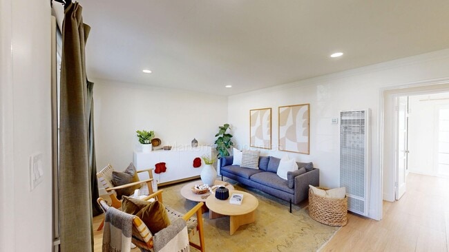 433 E 19th St in Costa Mesa, CA - Building Photo - Building Photo