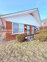 14439 Kent St in Detroit, MI - Building Photo