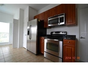 8112 Bally Money Rd in Tampa, FL - Building Photo - Building Photo