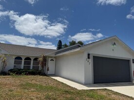 262 SW Crescent Ave in Port St. Lucie, FL - Building Photo