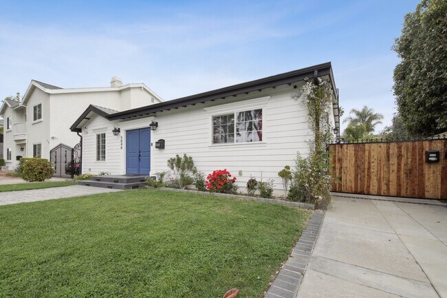 5040 Varna Ave in Sherman Oaks, CA - Building Photo - Building Photo