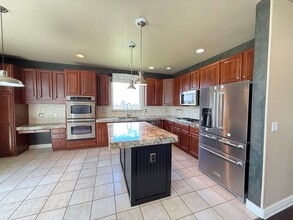2718 E 140th Ave in Thornton, CO - Foto de edificio - Building Photo