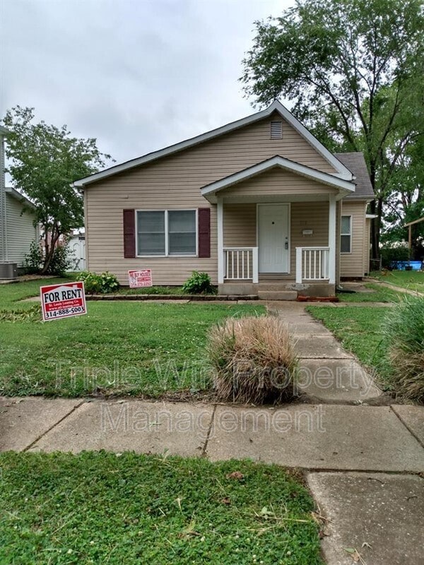 property at 114 N Taylor Ave