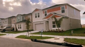 4393 Riverbend Blvd in Haines City, FL - Building Photo