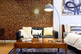 230 E 83rd St in New York, NY - Building Photo