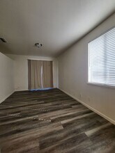 7737 Southland Way in Sacramento, CA - Building Photo - Building Photo