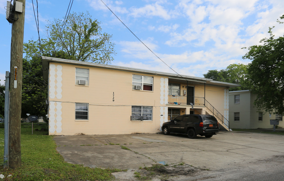 1729 Logan St in Jacksonville, FL - Building Photo