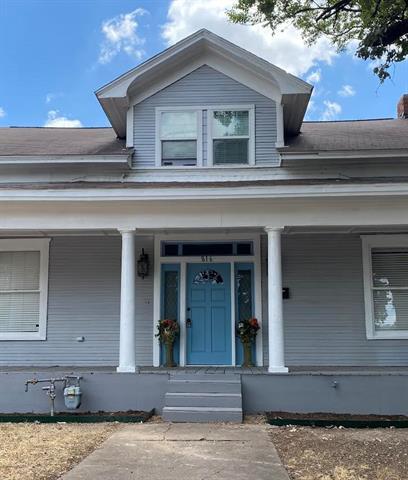 property at 816 West 7th Street