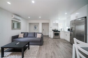 409 W Harvard St in Glendale, CA - Building Photo