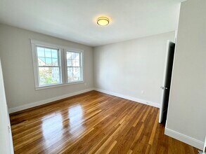72 Belden St, Unit 2 in Boston, MA - Building Photo - Building Photo