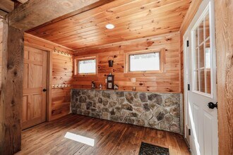 40 Chemung Rd in Meredith, NH - Building Photo - Building Photo