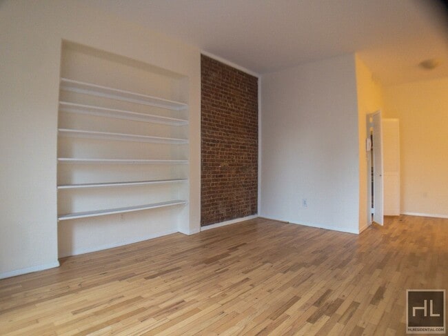 WEST 73 STREET in New York, NY - Building Photo - Building Photo