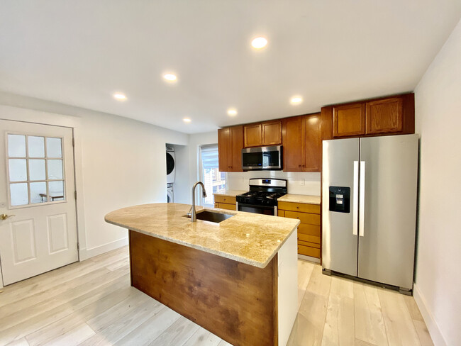 10 Ward St, Unit 2 in Boston, MA - Building Photo - Building Photo