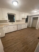 785 Cedarhurst Rd in Jackson, MS - Building Photo - Building Photo