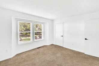 2702 Gatewood Cir in Charlottesville, VA - Building Photo - Building Photo