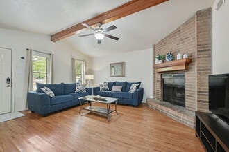 3906 Sioux Cir in Bryan, TX - Building Photo - Building Photo