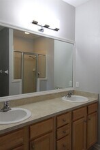 53 Covington Cir in Crawfordville, FL - Building Photo - Building Photo