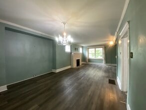 8242 Buchanan Ave in St. Louis, MO - Building Photo - Building Photo