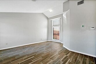 17490 Meandering Way in Dallas, TX - Building Photo - Building Photo