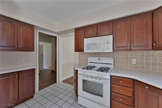 4185 Adeer Dr in Canfield, OH - Building Photo - Building Photo