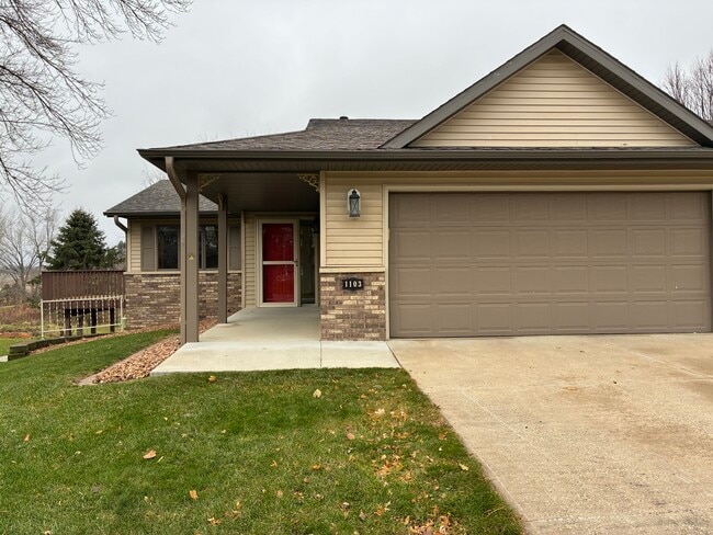 1103 4th St NW in Byron, MN - Foto de edificio - Building Photo