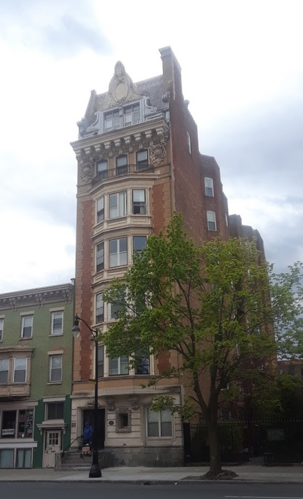 Stuyvesant Apartments in Albany, NY - Building Photo