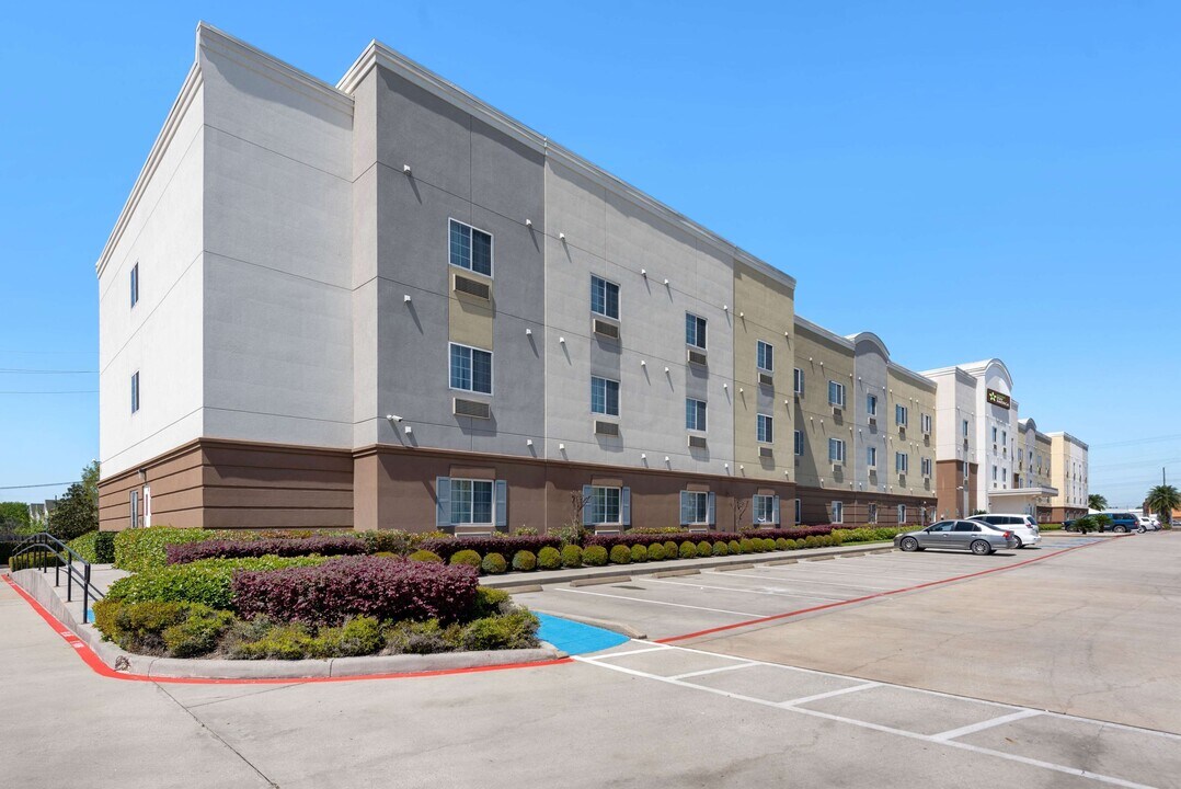 425 S George Nigh Expy in Mcalester, OK - Building Photo