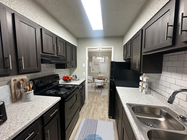 The Village at Crestview Apartments in Madison, TN - Building Photo - Building Photo