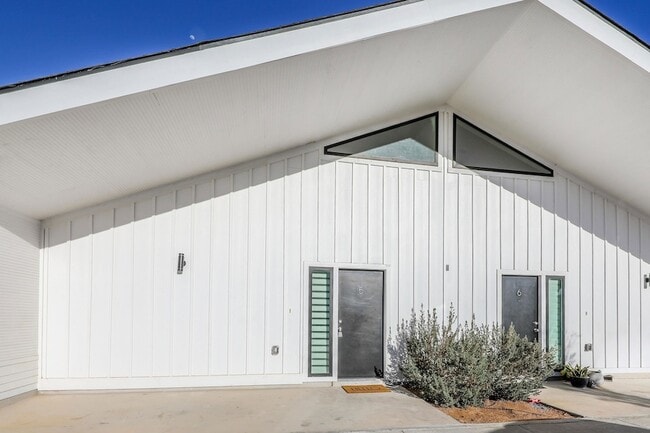 property at 3911 Casa Blanca Lake Rd