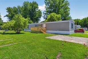 3583 Austin Rd in Geneva, OH - Building Photo