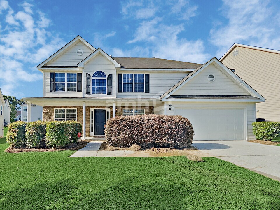 2827 Riders Ct in Dacula, GA - Building Photo
