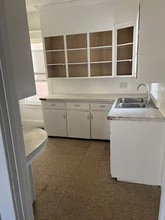 1330 S Oak Ave in Freeport, IL - Building Photo - Building Photo