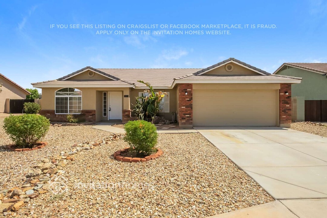 3777 E Meadow Mist Ln in San Tan Valley, AZ - Building Photo