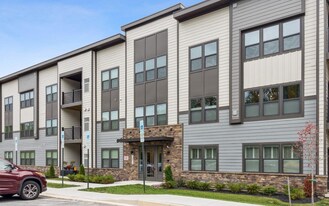10411 Resort Rd, Unit Q in Ellicott City, MD - Building Photo