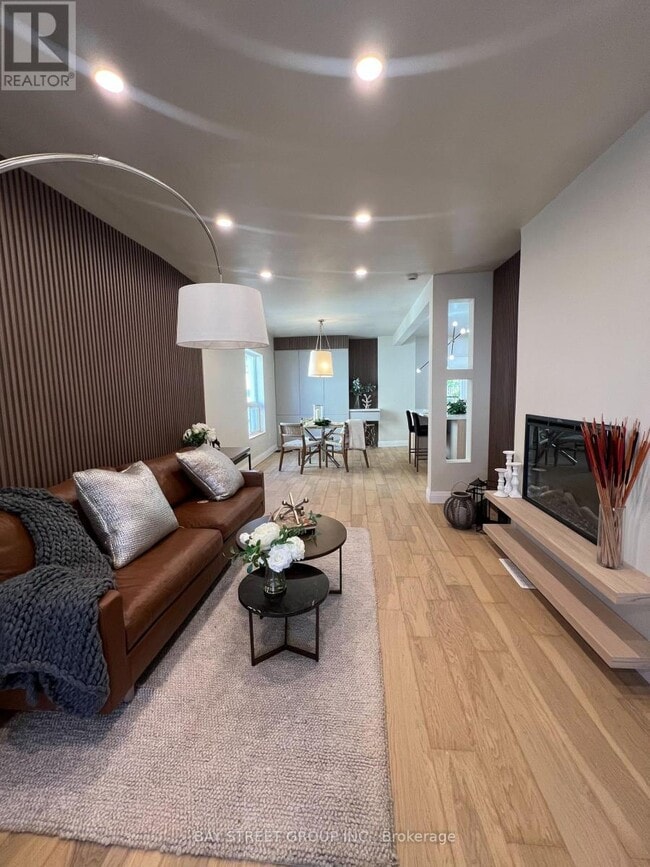 396 Emerald St N in Hamilton, ON - Building Photo - Building Photo