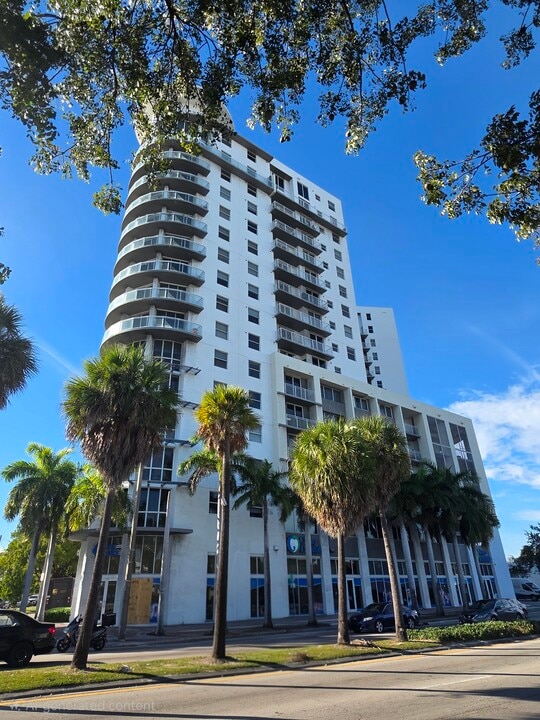1 Glen Royal Pkwy, Unit 1003 in Miami, FL - Building Photo