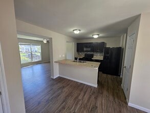 318 Countryshire Dr in Lake St. Louis, MO - Building Photo - Building Photo