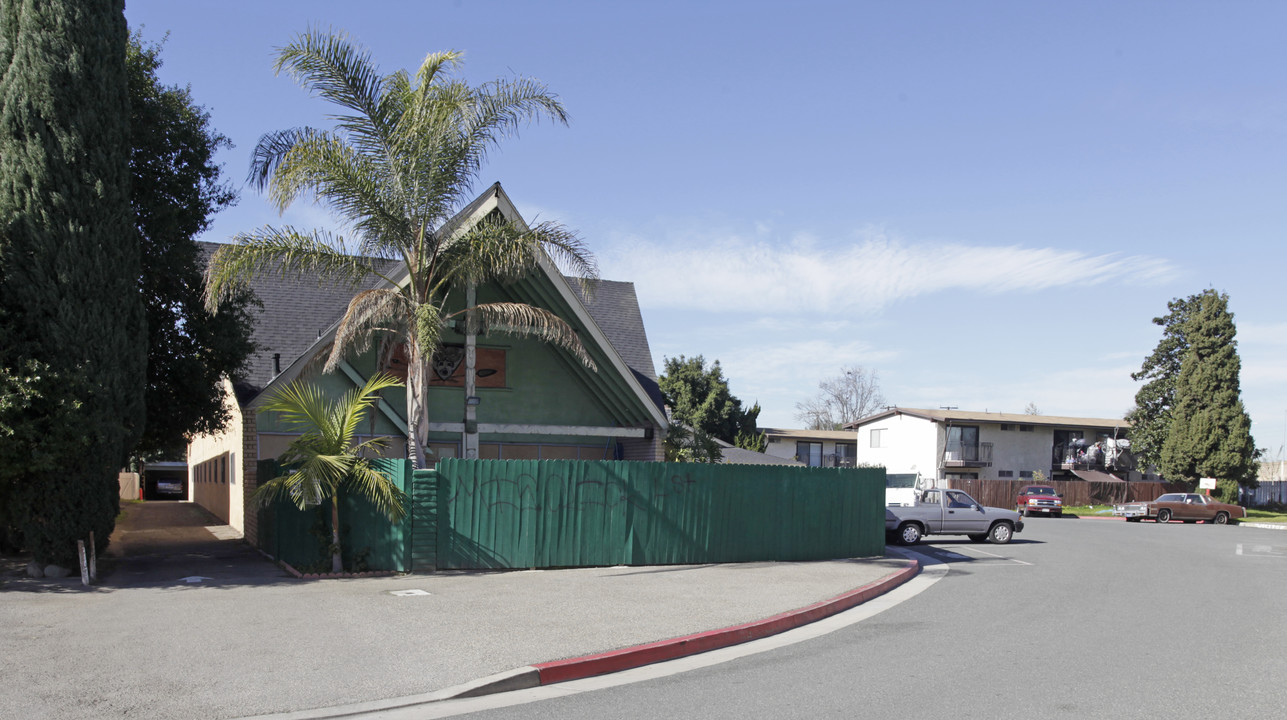 510 N Lyon St in Santa Ana, CA - Building Photo