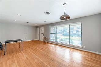 4114 Lemac Dr in Houston, TX - Foto de edificio - Building Photo
