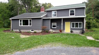 7 Snyder Hts, Unit 1 bed in Ithaca, NY - Building Photo