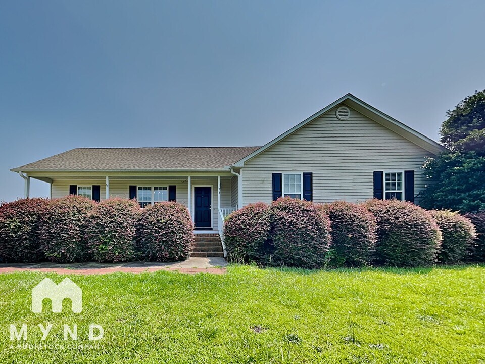 173 Rose Ct in Benson, NC - Building Photo