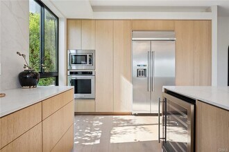 22268 Avenue San Luis in Los Angeles, CA - Building Photo - Building Photo