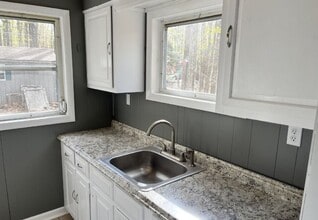 2208 Linden Ln in East Stroudsburg, PA - Building Photo - Building Photo