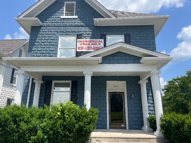 1021 S Main St